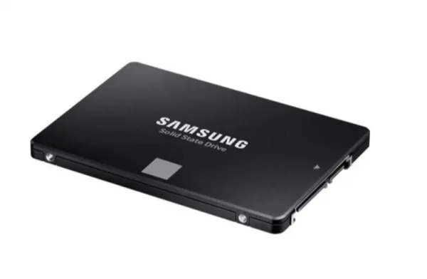Samsung  500GB SSD, 870 EVO SATA, Read up to 560 MB/s, Write up to 530 MB/s  MZ-77E500B/EU