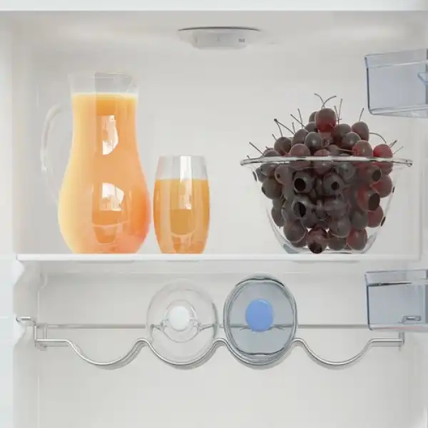 BEKO Kombinovani frižider RCSA406K40XBN