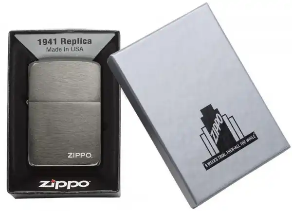 ZIPPO Upaljač -Replica Black Ice Logo