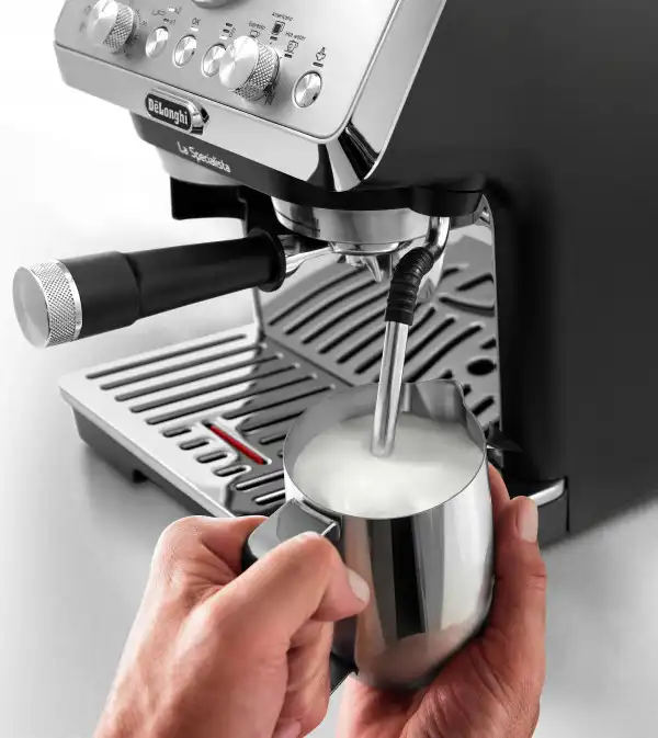 DeLonghi aparat za espresso EC9155.MB